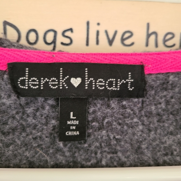 LOVE Hoodie - Picture 2 of 3